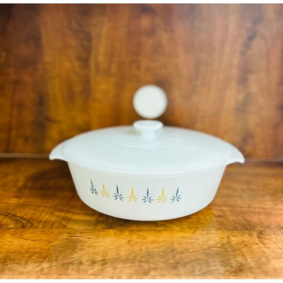 Vintage Anchor Hocking candle glow 1.5 qt covered casserole - Picture 1 of 7